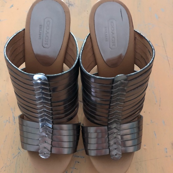 ❌❌SOLD❌❌Women’s Coach Wedges! Size 9! Brand New! - Picture 3 of 3